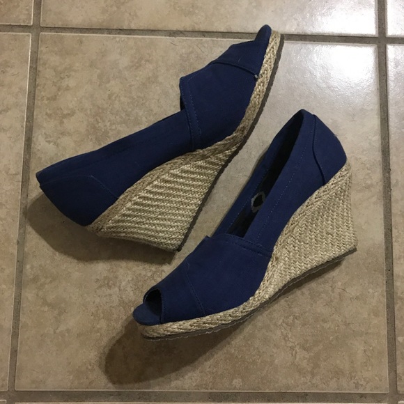 skechers peep toe wedges